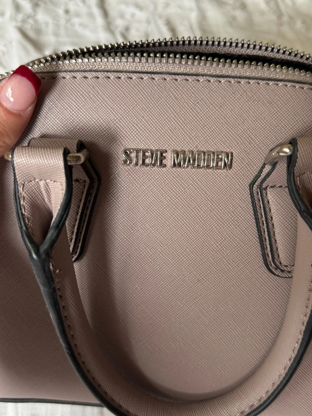 Steve Madden compact dome